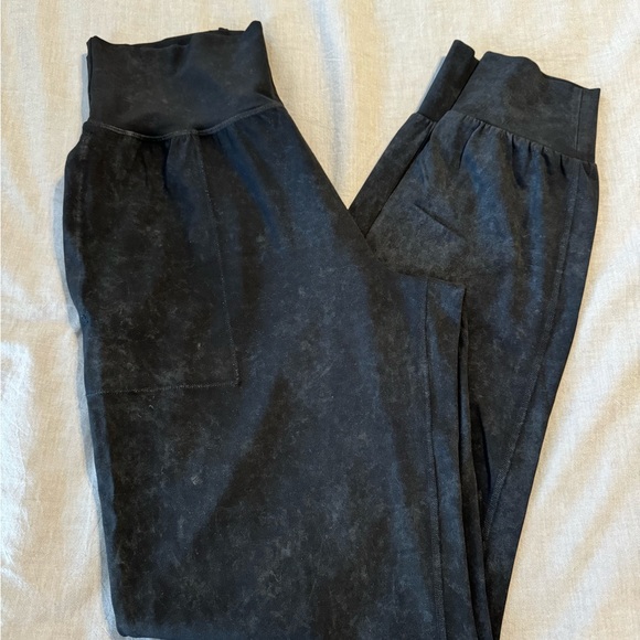 Salutation High Rise Joggers - Picture 4 of 4